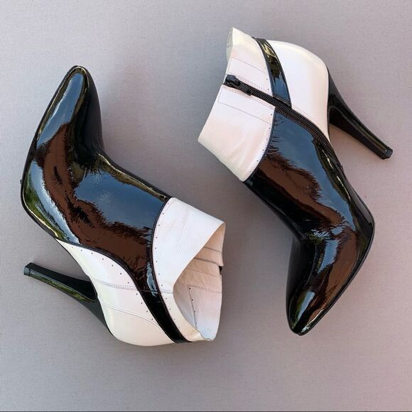 Maison Margiela Patent Leather Spectator Ankle Bootie Black and White,‎ Size 7.5 - Picture 4 of 12